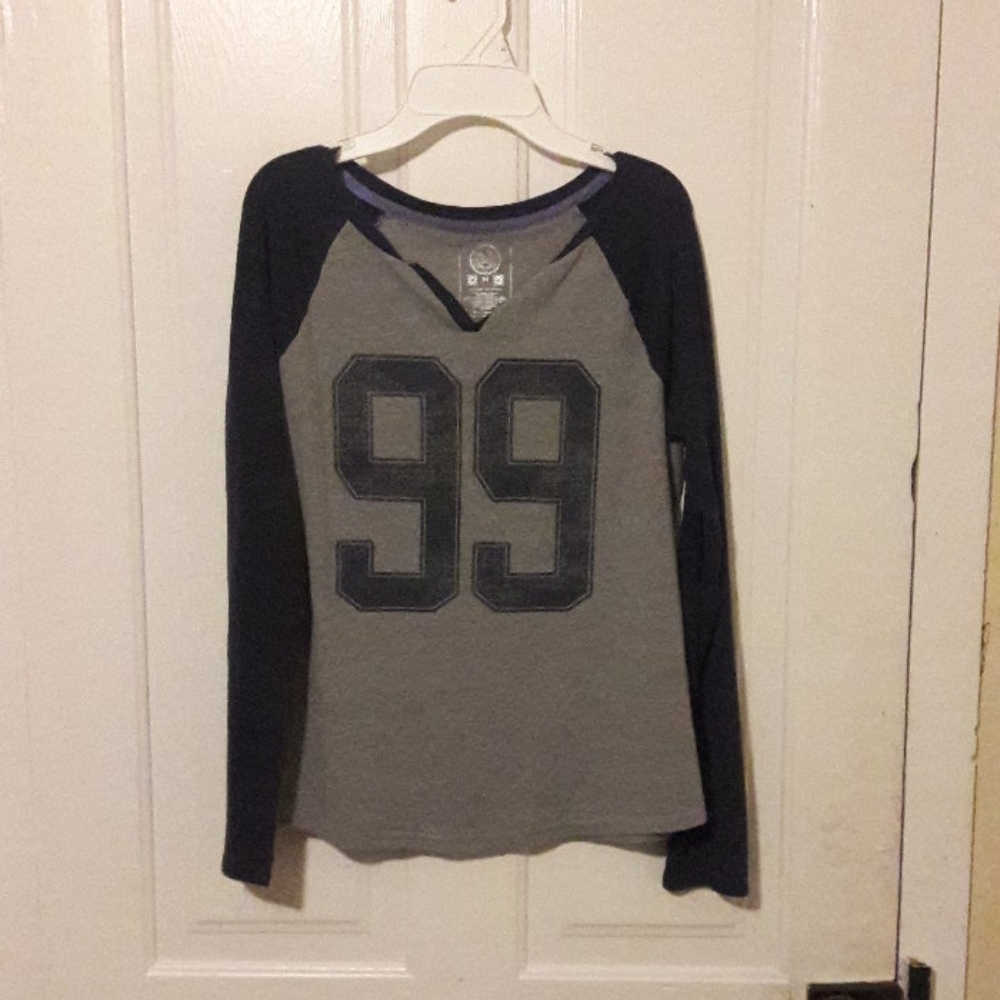 I'm selling a t-shirt